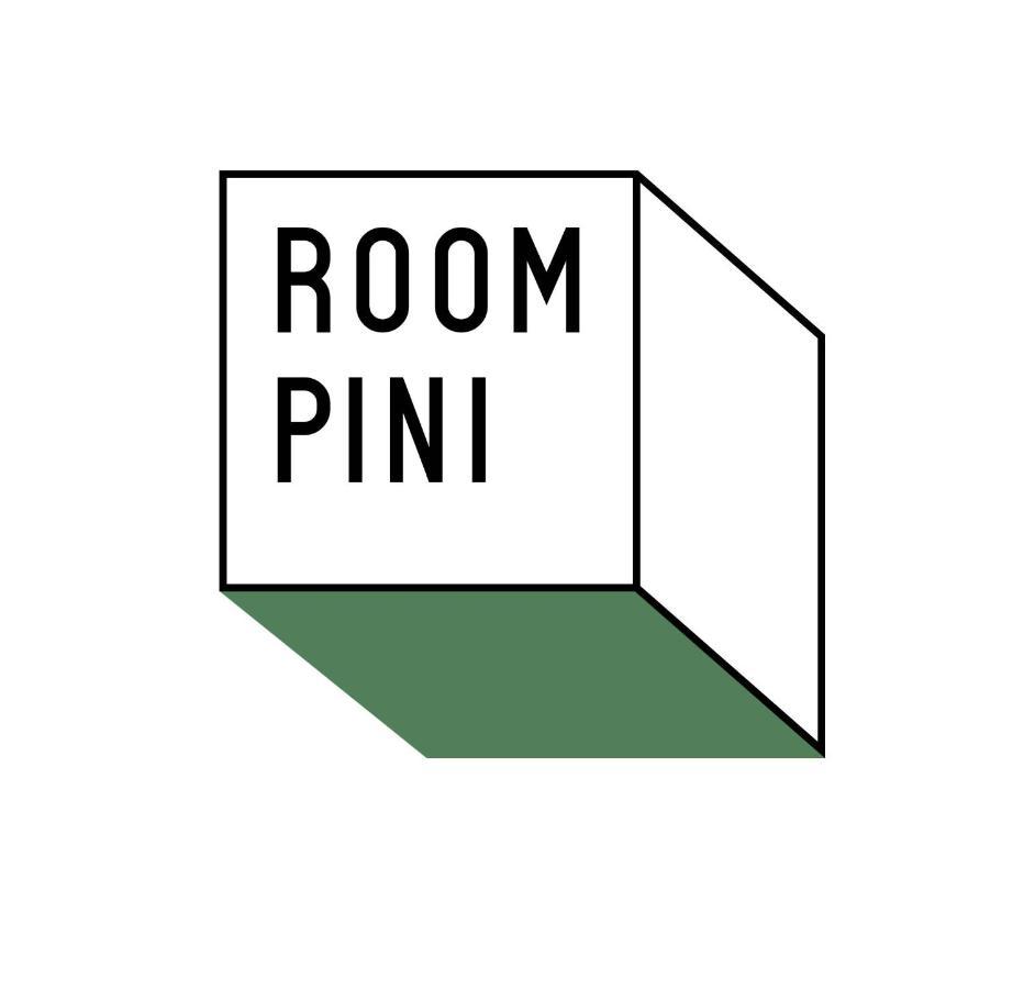 Roompini Bangkok Bagian luar foto