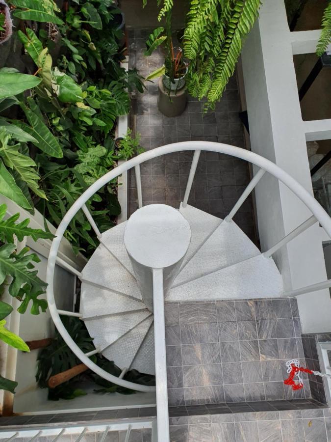Roompini Bangkok Bagian luar foto